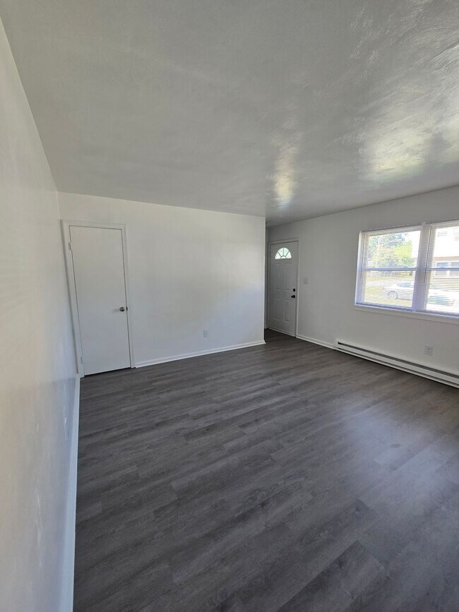 Foto del edificio - 7932 Turner Rd