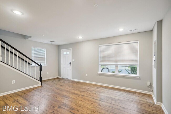 Foto del edificio - 3 br, 3 bath House - 1396 Hawthorn Dr