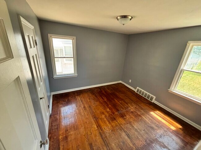 Building Photo - 15408 Fernway Dr