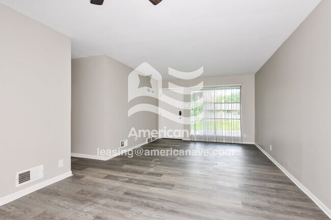 Foto del edificio - 200 Dundee Cir