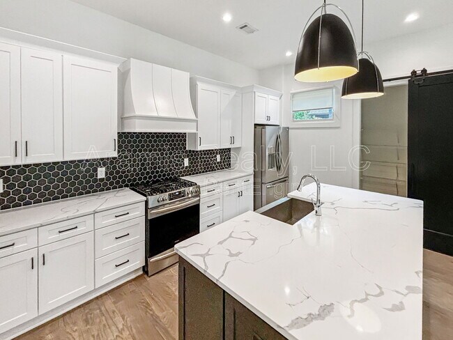 Foto del edificio - 1241 Bridges Ave SW