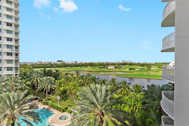 Foto del edificio - 1755 E Hallandale Beach Blvd