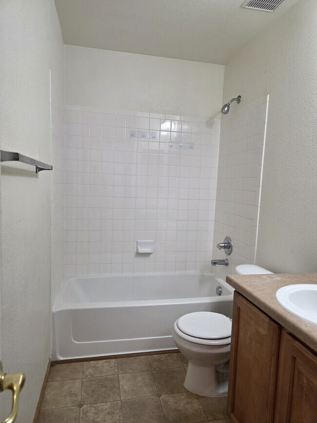 Foto del edificio - 5781 Ceylon St