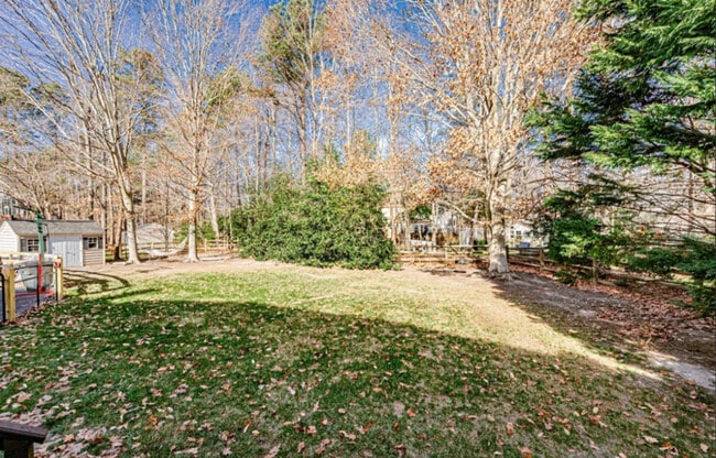 Building Photo - 13908 Beechwood Point Cir