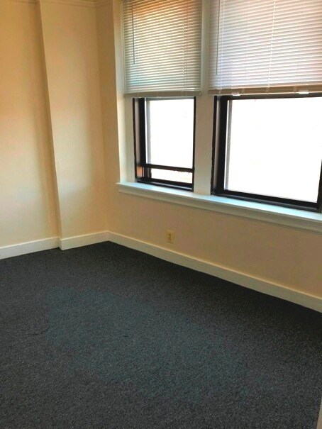 Foto del edificio - 477 Commonwealth Ave