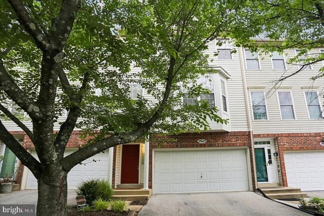 Building Photo - 2943 St Helen Cir