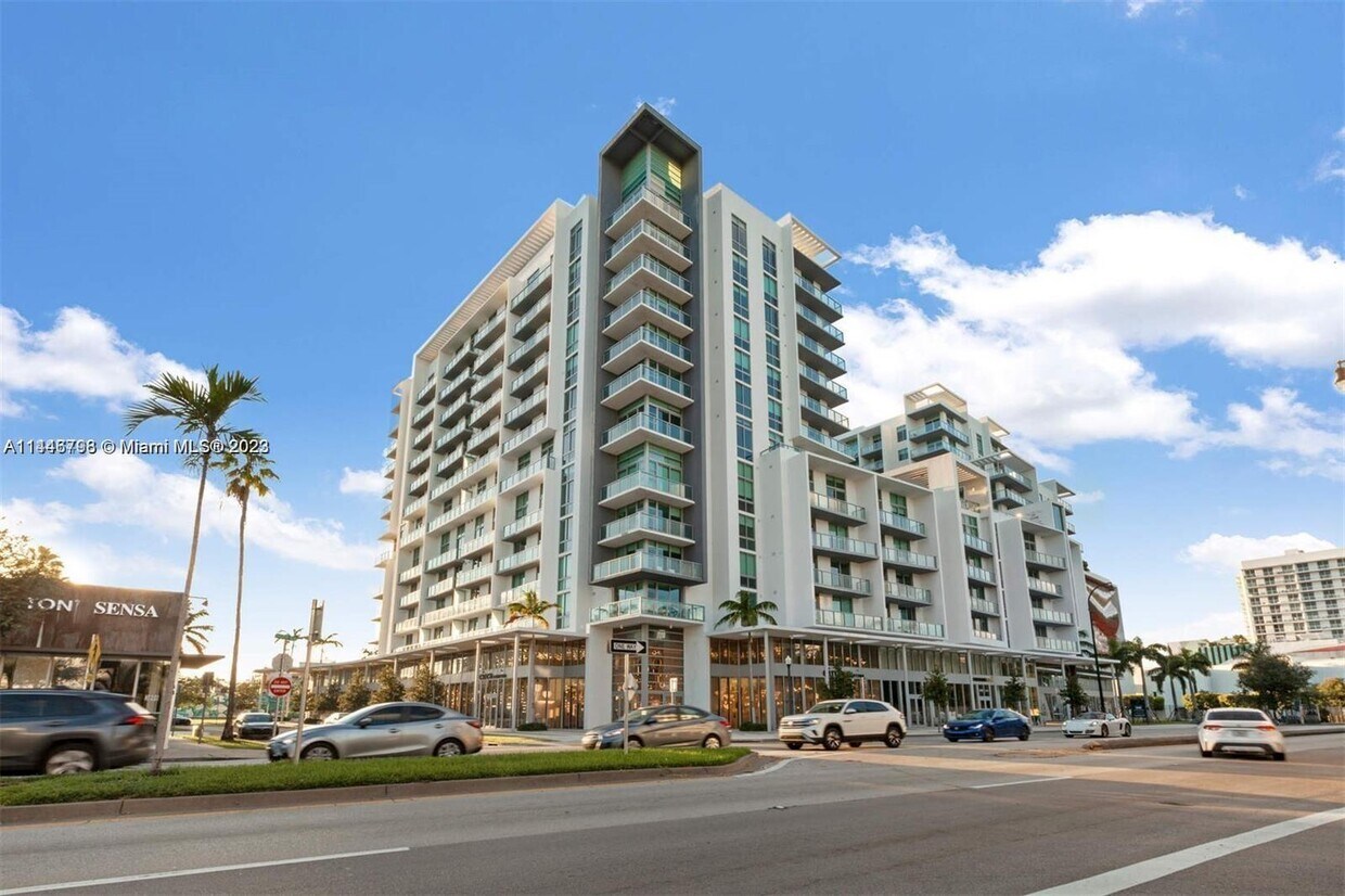 Primary Photo - 3900 Biscayne Blvd