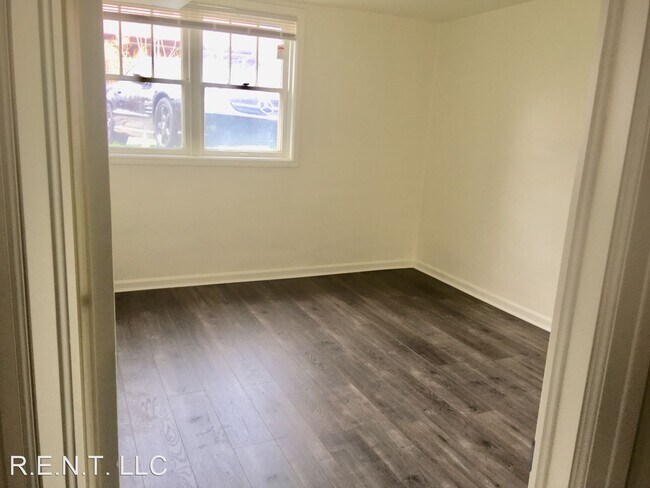 Building Photo - 1918 S 900 E
