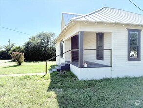 Building Photo - 100 W Caskey St