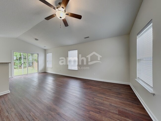 Building Photo - 4705 Silverdene St