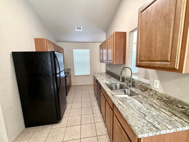 Foto del edificio - Cute 3BD 2BA Home Located Near Tinker AFB!!