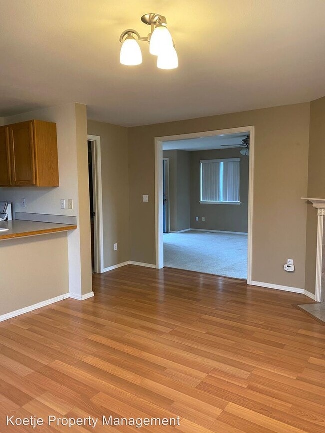 Building Photo - 3 br, 2.5 bath House - 1495 SW 9th Ave