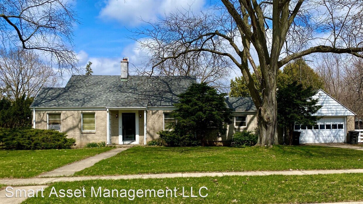 Foto principal - 3 br, 2 bath House - 100 Washington Ave