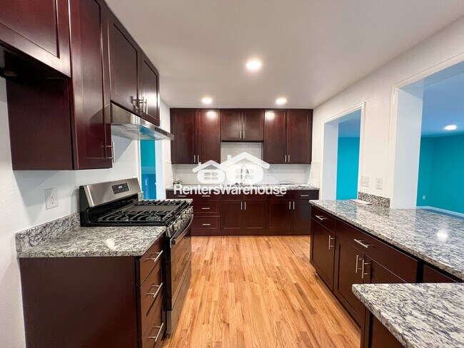 Foto del edificio - 12496 E Park Ln Dr