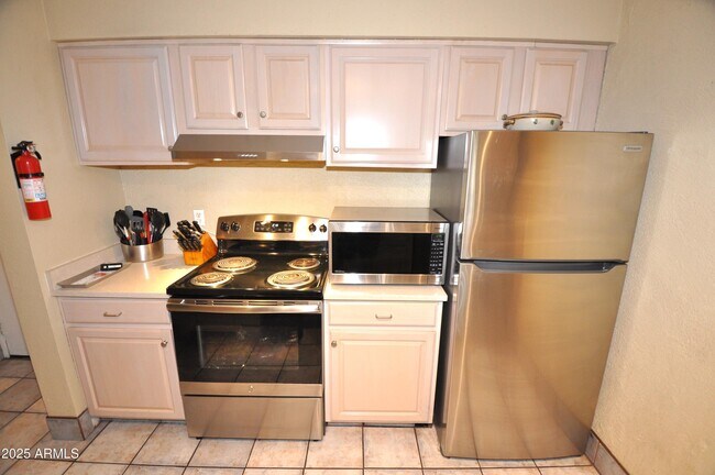Foto del edificio - 3313 N 68th St