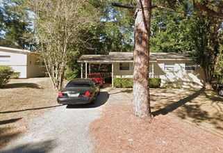 Building Photo - 1610 Airport Dr