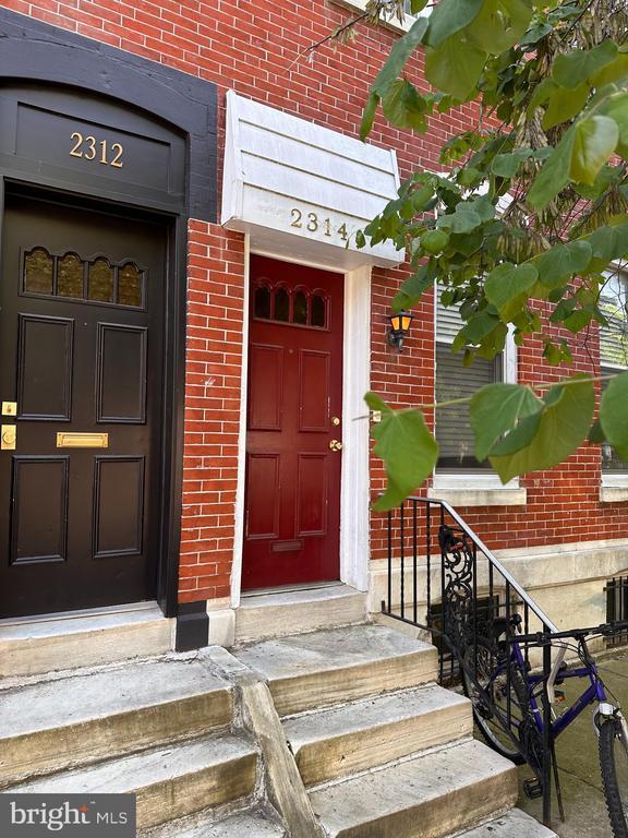 Primary Photo - 2314 Catharine St