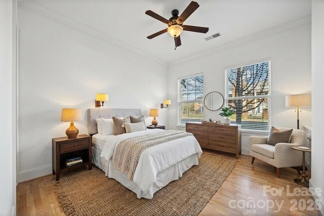 Building Photo - 2938 Selwyn Ave