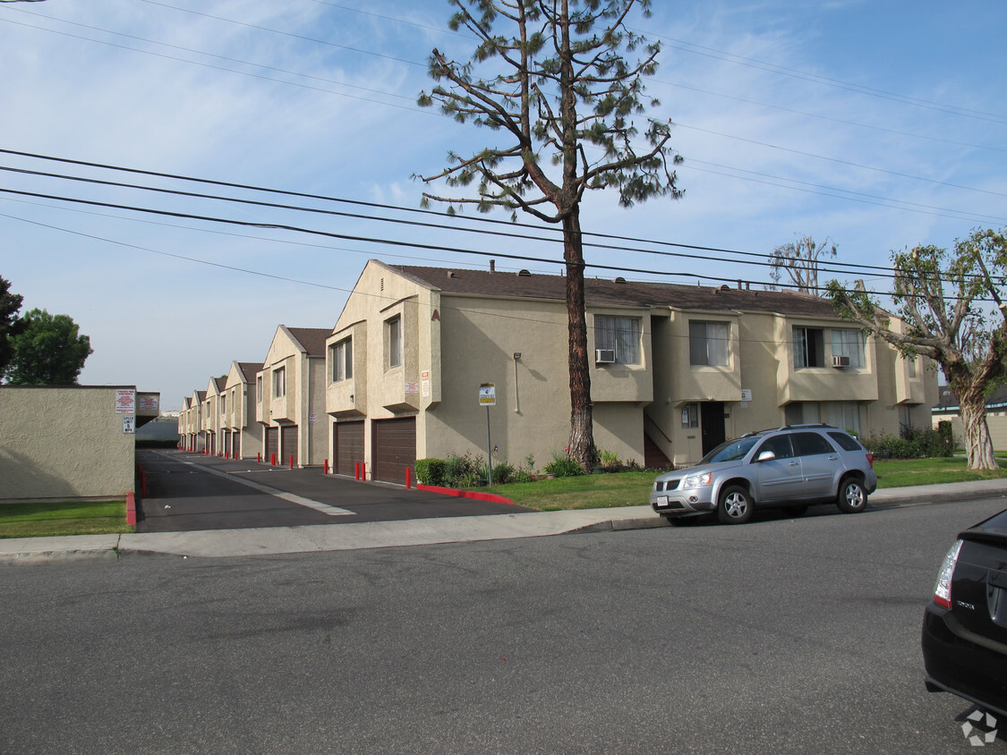 Primary Photo - Syracuse Park Apartments