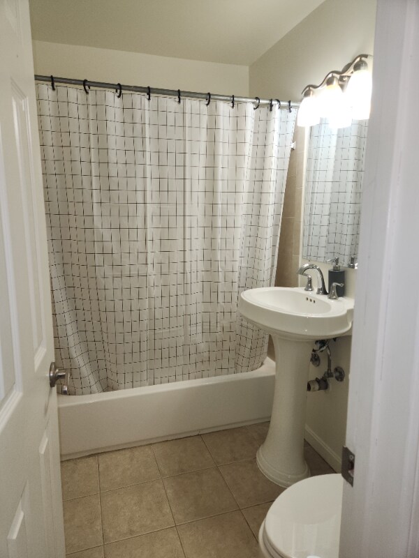 Foto del edificio - 3332 Spring Ln