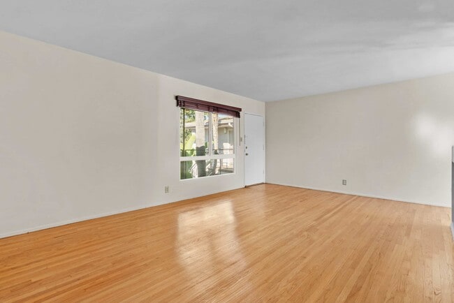 Building Photo - 4460 Ensign Ave.