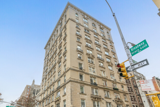 Building Photo - Luxor Apartments