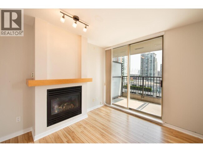 Photo du bâtiment - 989 Richards St