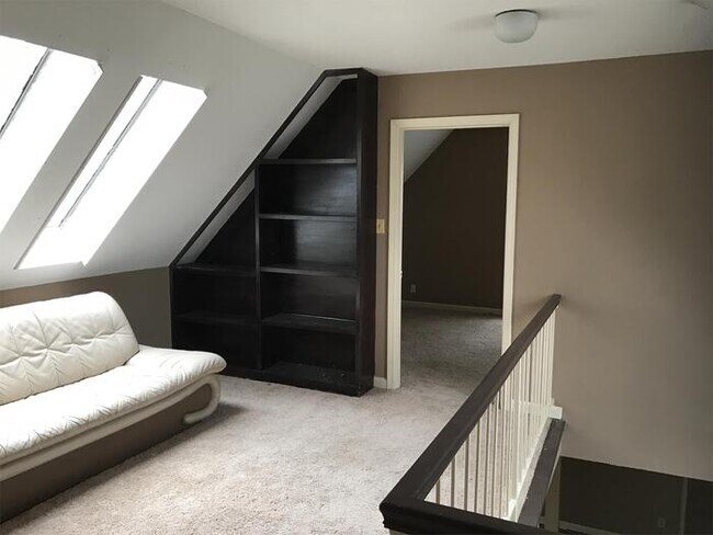 Foto del edificio - 2220 Chippingham Pl