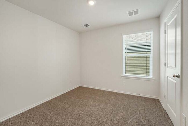 Building Photo - 312 Arbor Dr