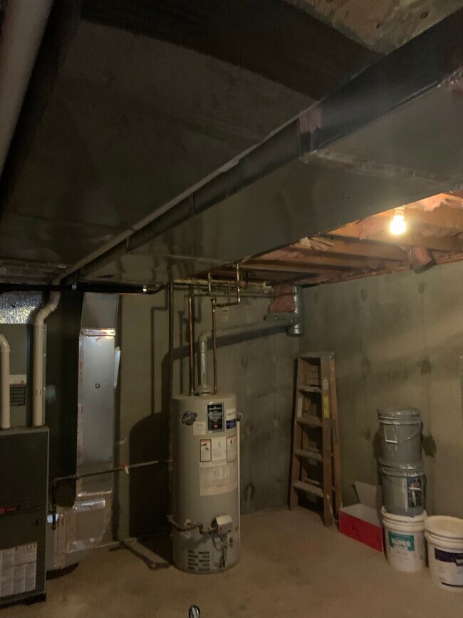 utility room - 21 Hawthorne Vlg