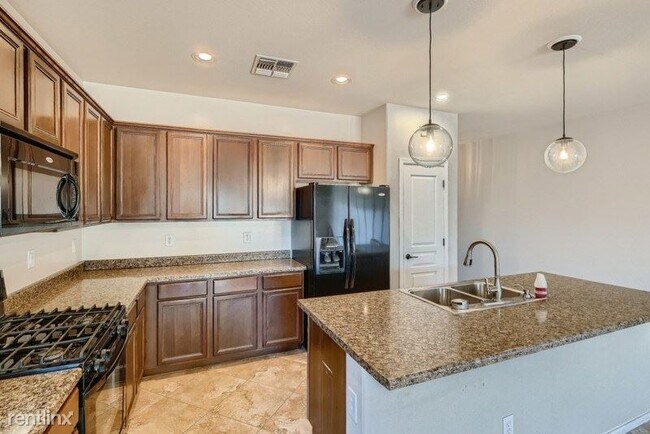 Foto del edificio - 3 br, 2 bath House - 1200 W Desert Hollow ...