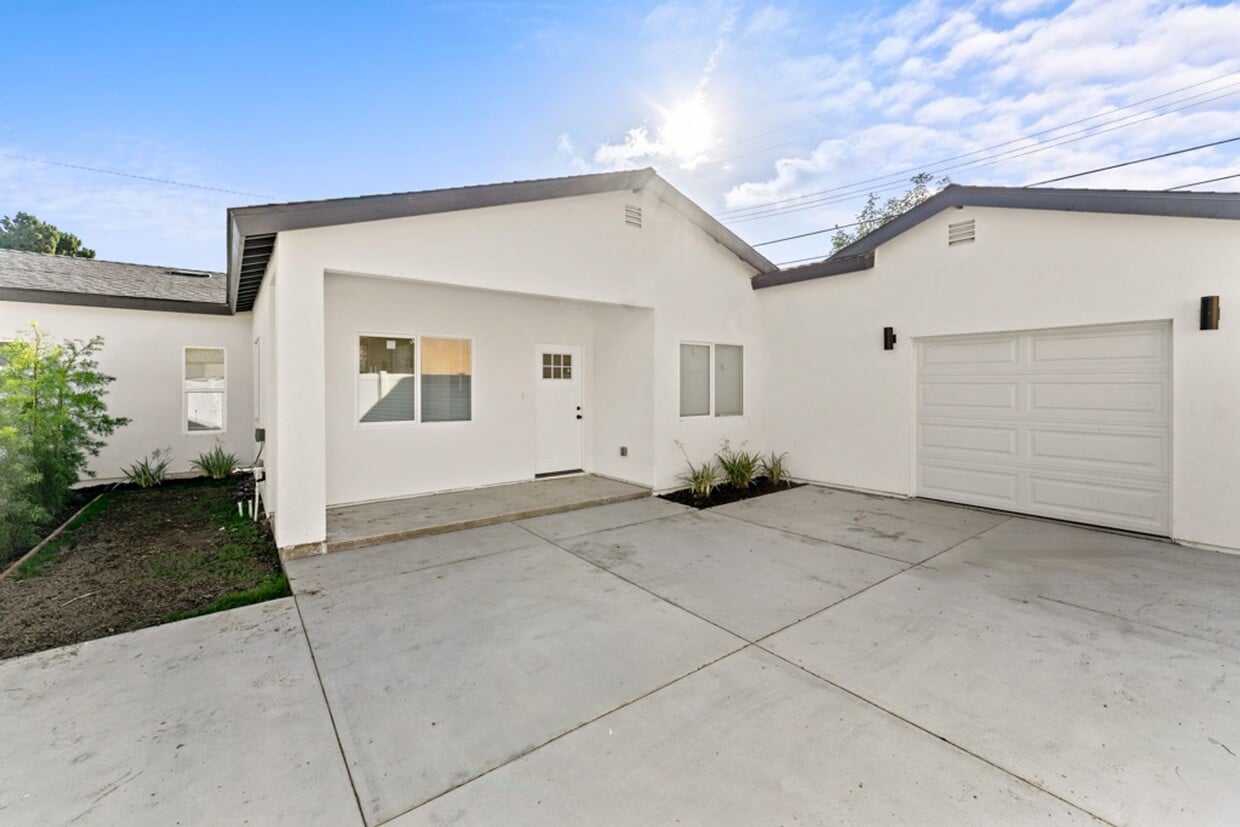 Primary Photo - 13615 Glenhaven Dr