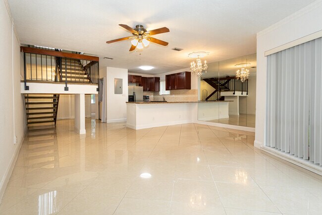 Foto del edificio - 9981 W Atlantic Blvd