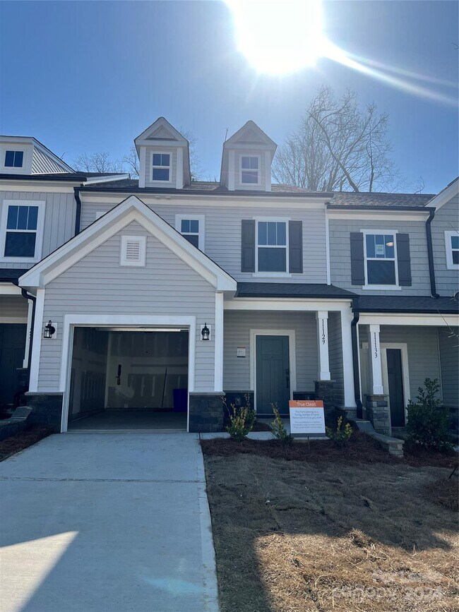 Building Photo - 11129 Pagebrook Ln