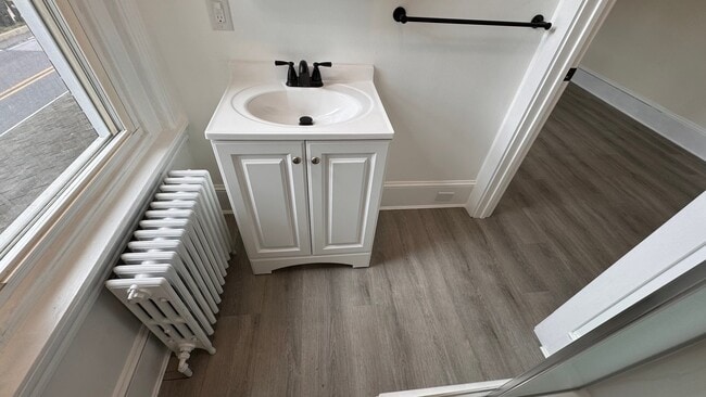 Foto del edificio - 208 Bridge St