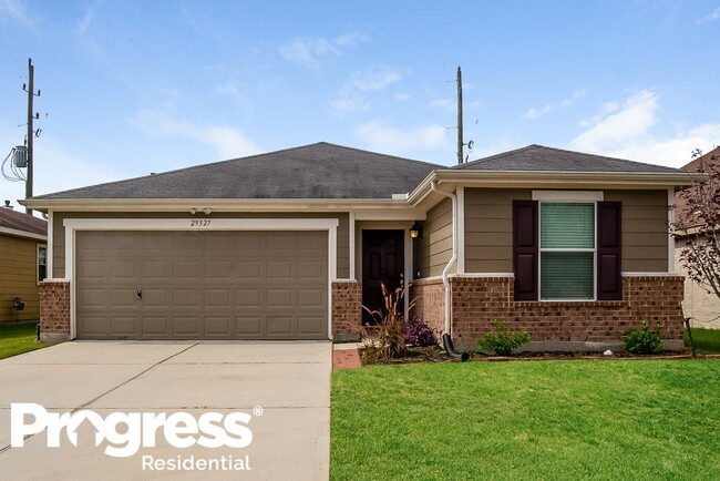 Building Photo - 29327 Legends Green Dr