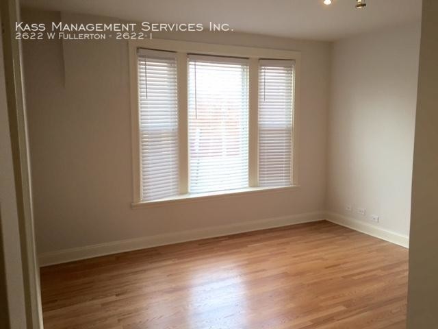 Foto del edificio - 2622 W Fullerton Ave