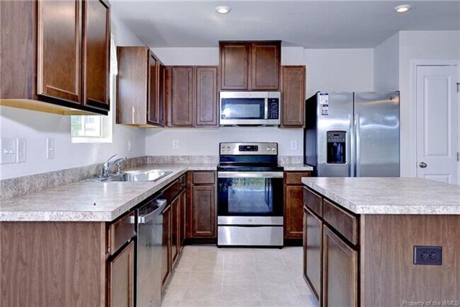 Foto del edificio - 207 Starkey Pl