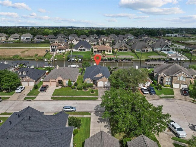 Building Photo - 430 Twin Timbers Ln