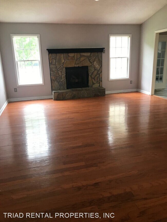 Building Photo - 3 br, 2 bath House - 2807 HORSESHOE BEND RD