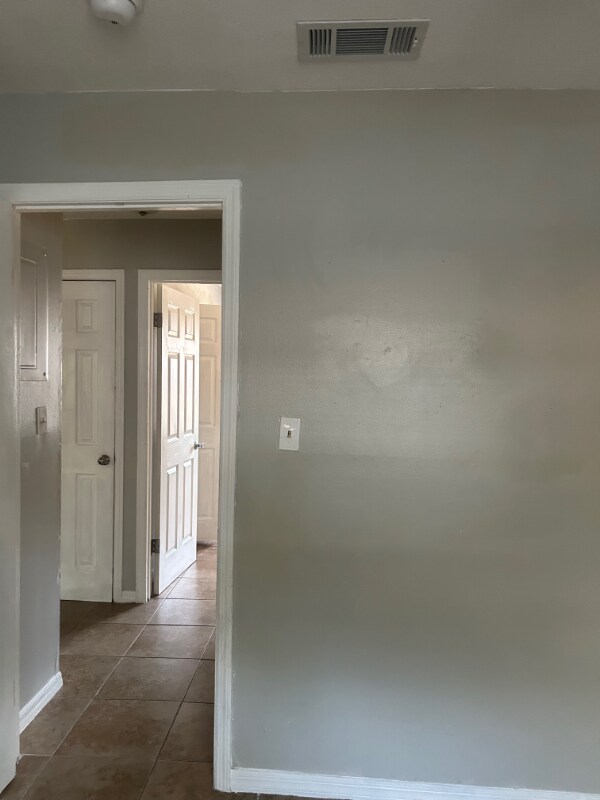 Foto del edificio - 1026 Birchwood Ct