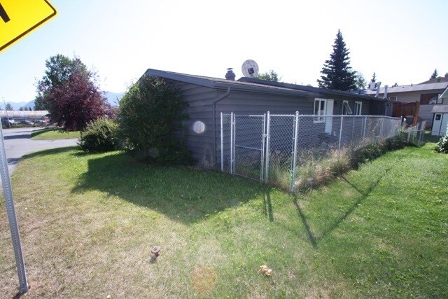 Building Photo - 2 Bedroom Condo close to JBER!