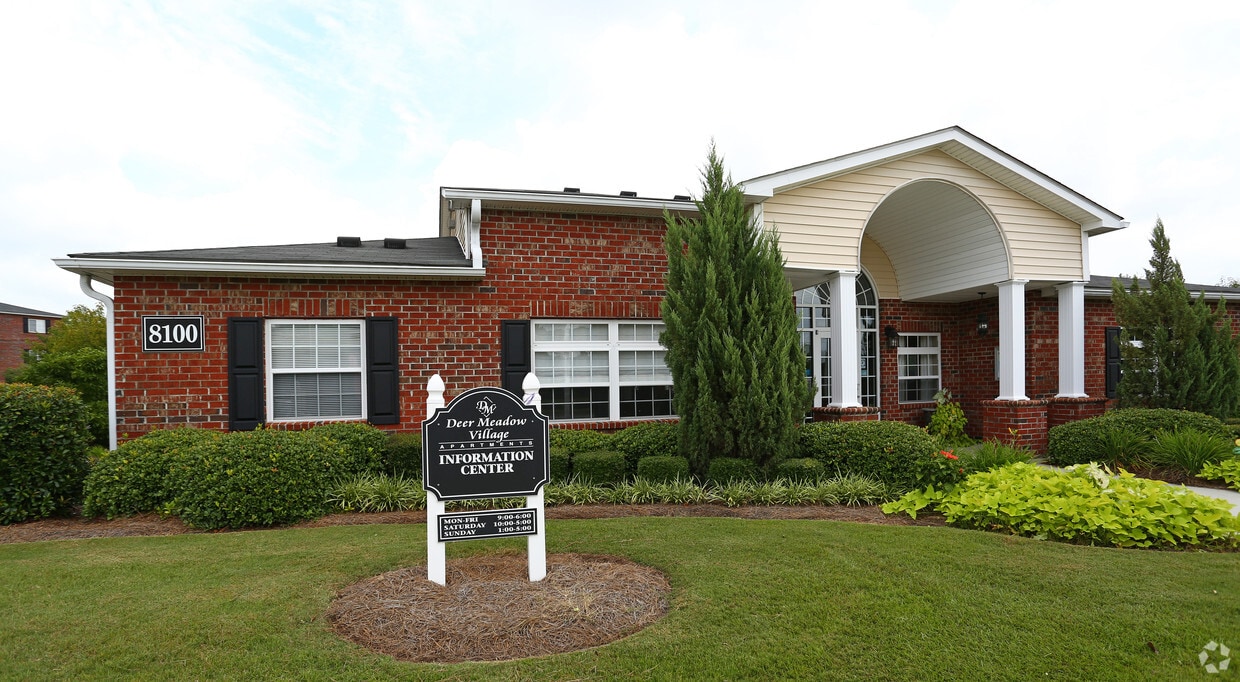 Deer Meadow Village Apartments in Columbia, SC
