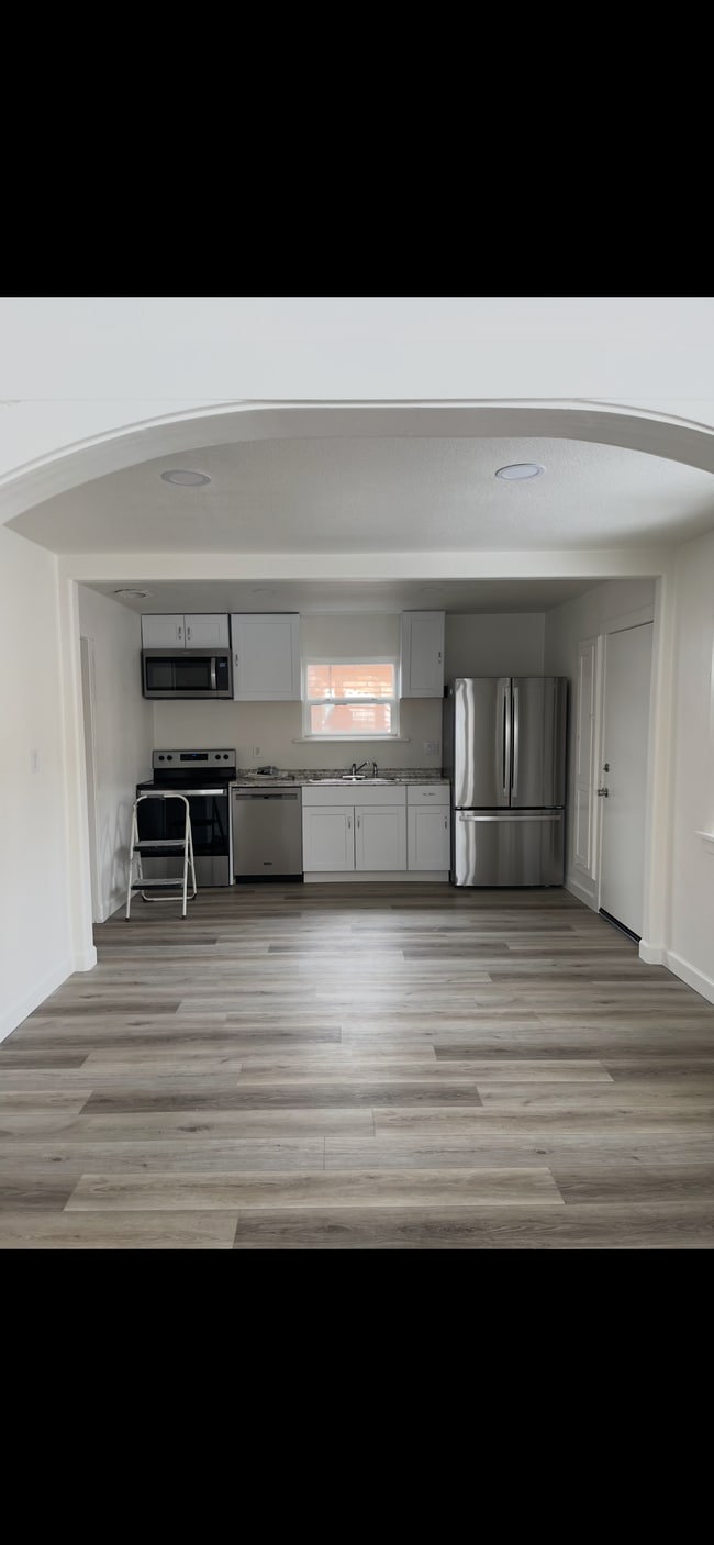 Building Photo - 210 Reno Ave