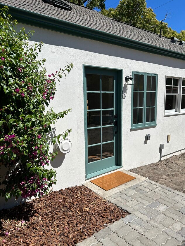 Foto principal - 823 Murray Ave