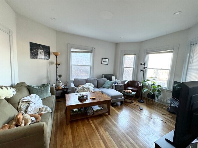 Building Photo - 3 Mt Vernon St