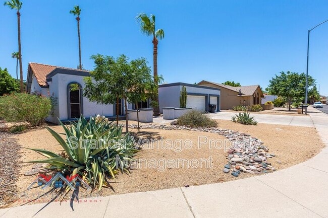 Building Photo - 2223 W Nopal Cir