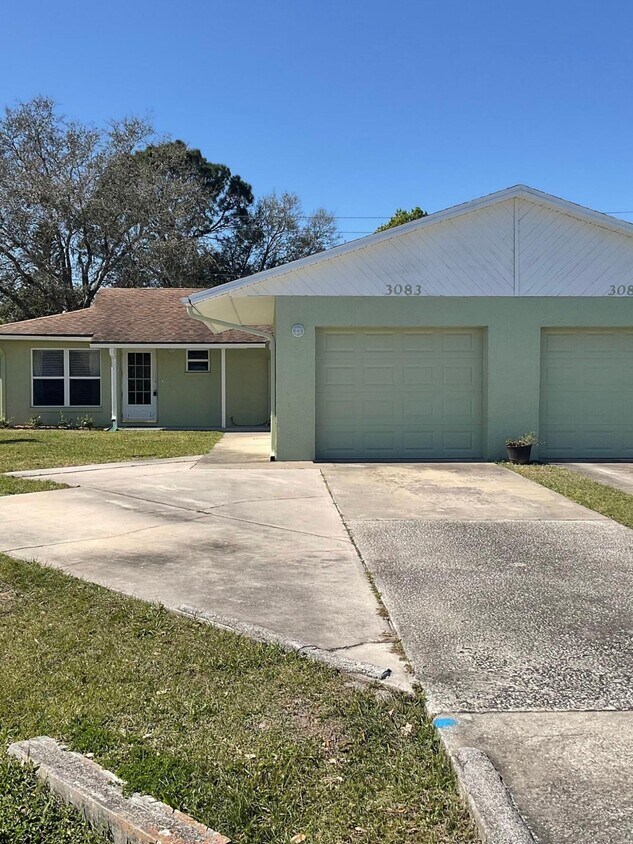 Primary Photo - 3083 Sea Gate Cir