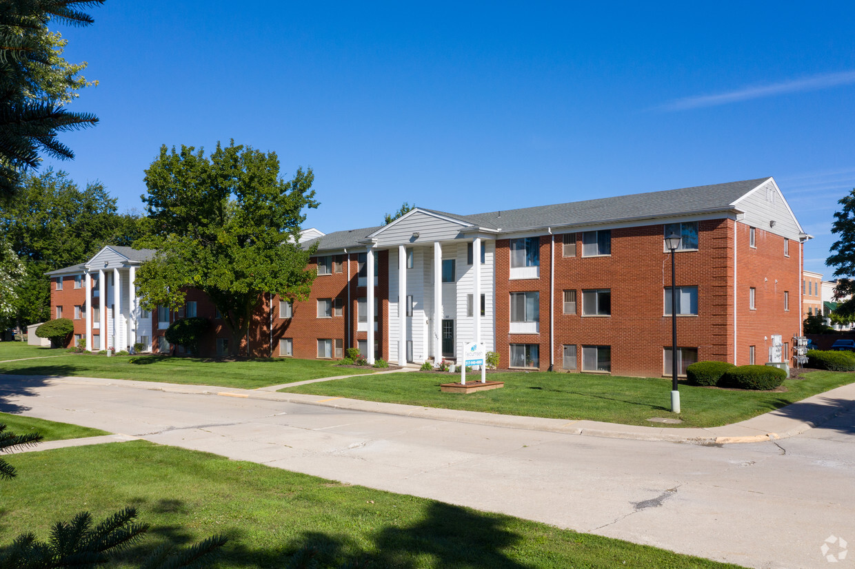 Primary Photo - Tecumseh Apartments & Townhomes