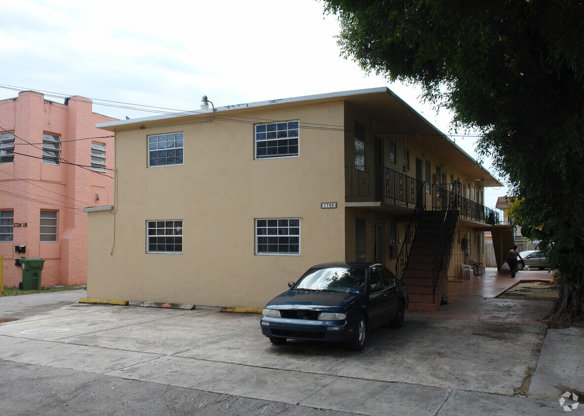 Primary Photo - 1736 NW 19th St